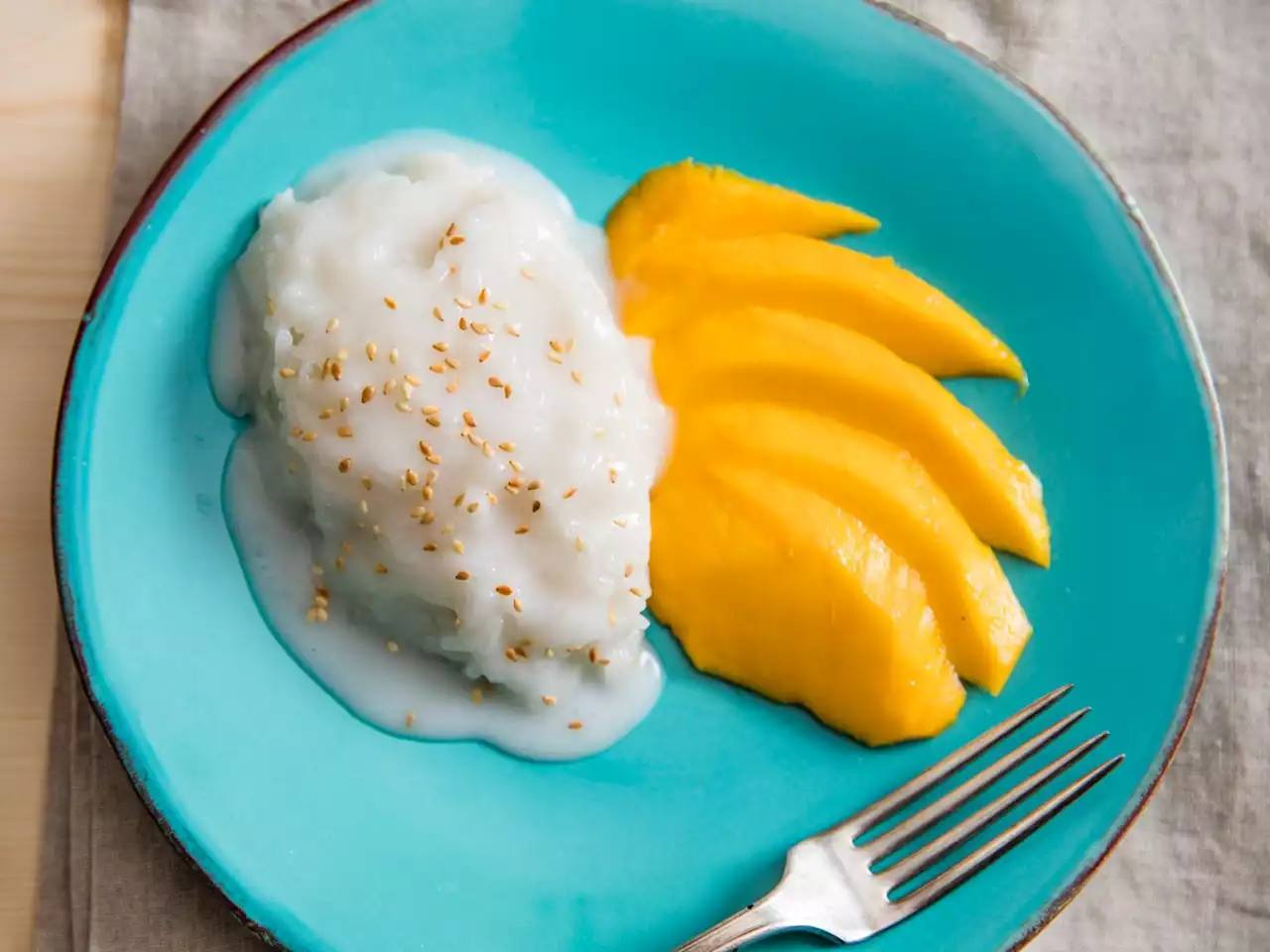 Khao Niao Mamuang (Thai Coconut Sticky Rice With Mango) Recipe