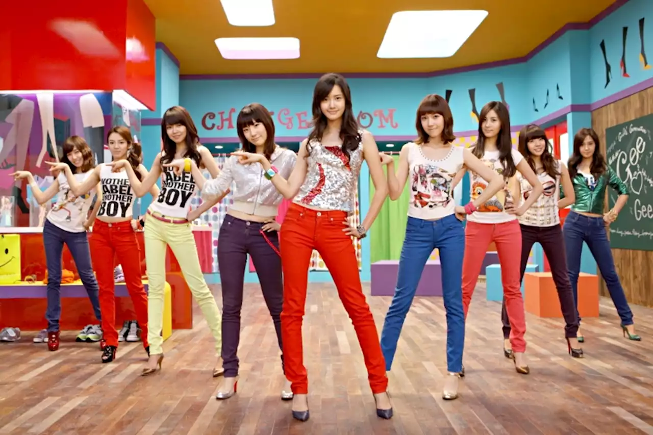 Girls’ Generation’s “Gee” Becomes Their 1st MV To Hit 300 Million Views