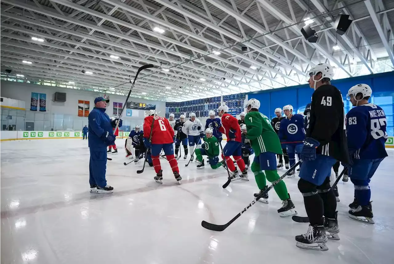 Canucks’ Bruce Boudreau, Leafs’ Sheldon Keefe have been managing losses more than coaching wins