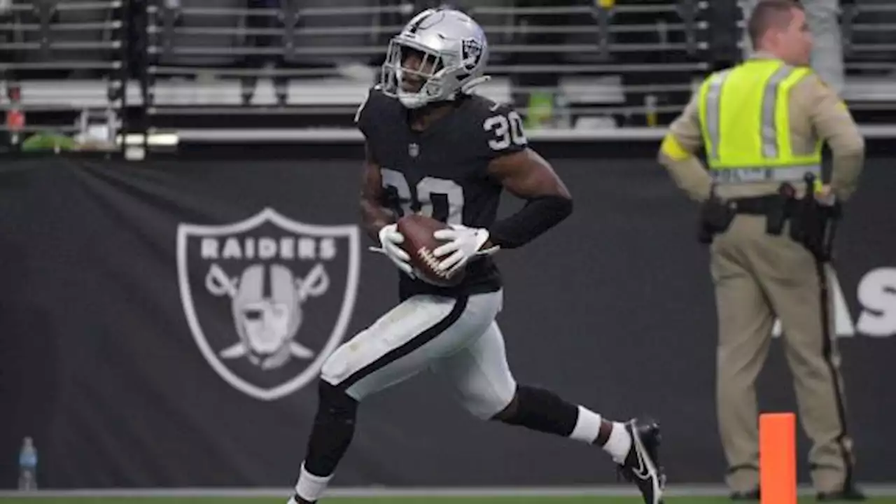 Josh Jacobs rushes for 3 TDs, Raiders beat Texans 38-20