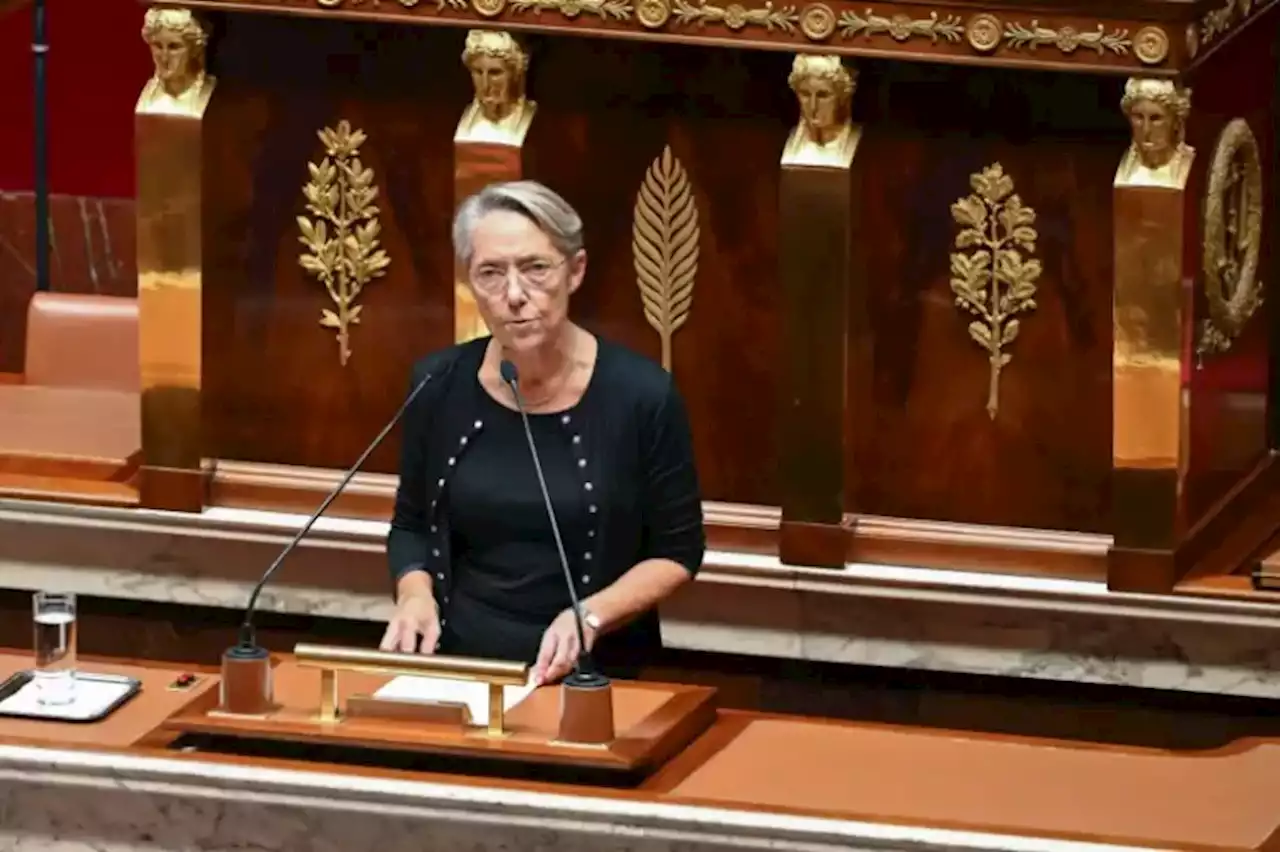 Budget: Elisabeth Borne face aux motions de censure Nupes et RN