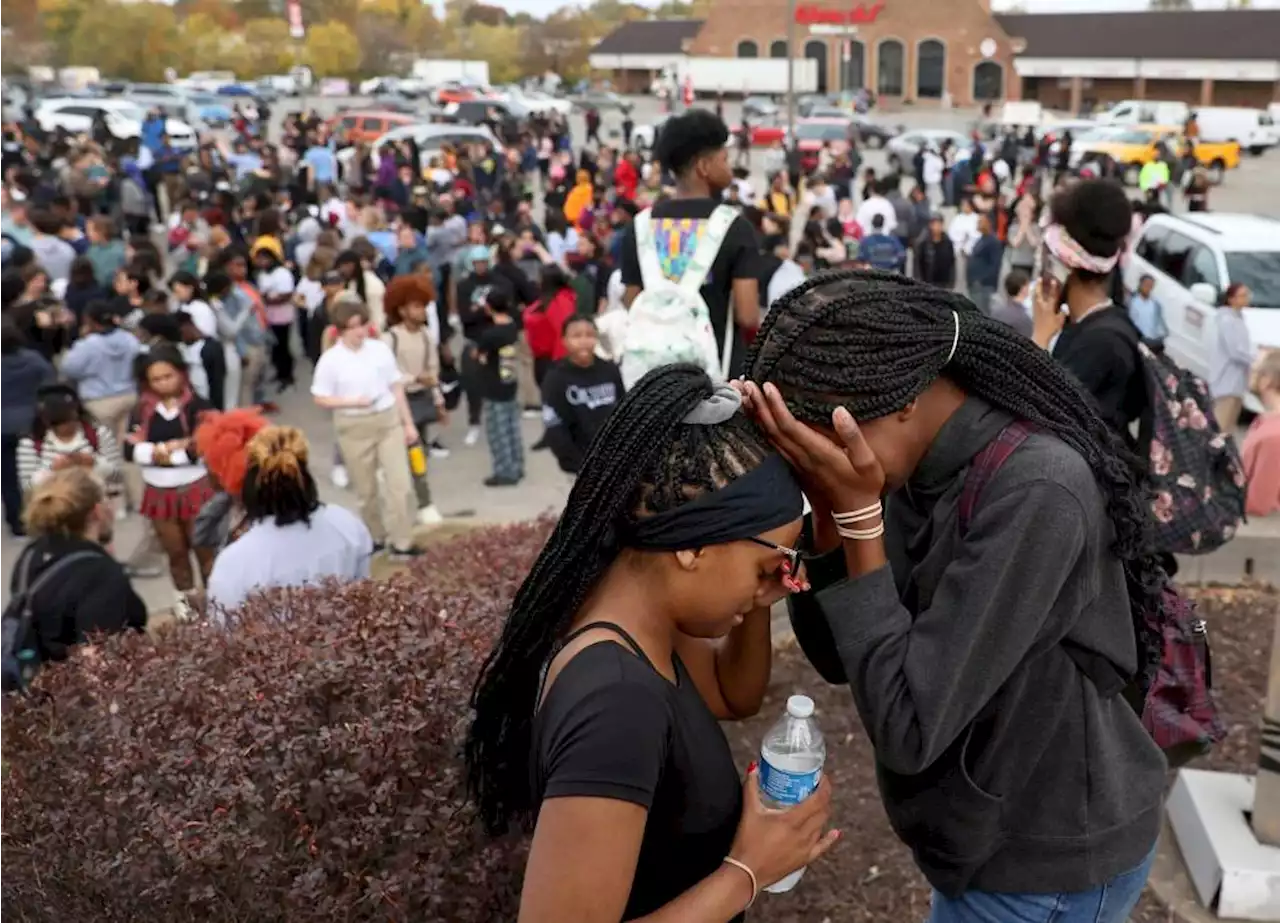 Police: 3 killed in shooting at St. Louis high school