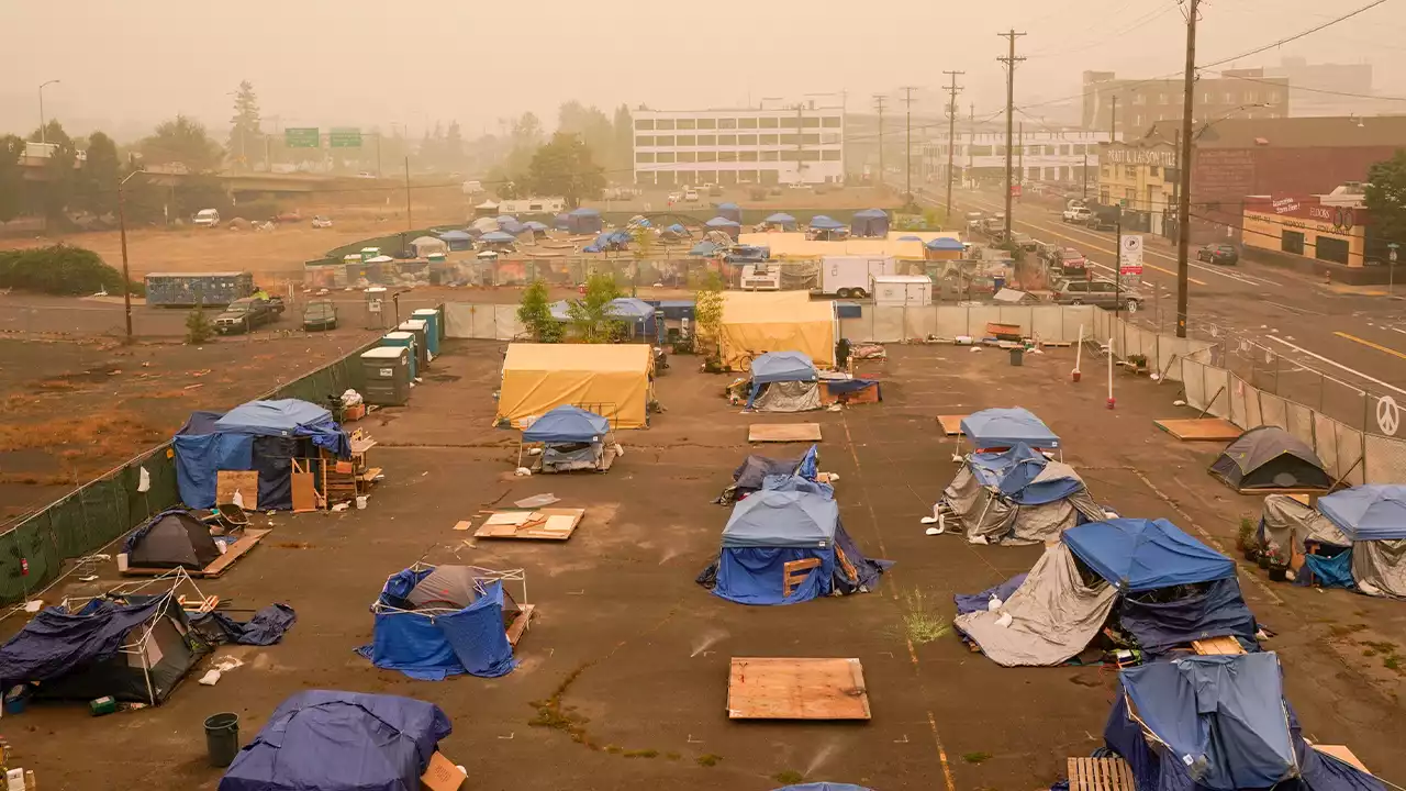 Portland mayor proposes ban on unsanctioned homeless encampments, calls crisis a 'humanitarian catastrophe'