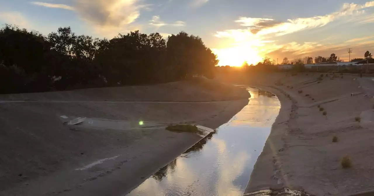 Sewage spill prompts beach closure in Marina del Rey