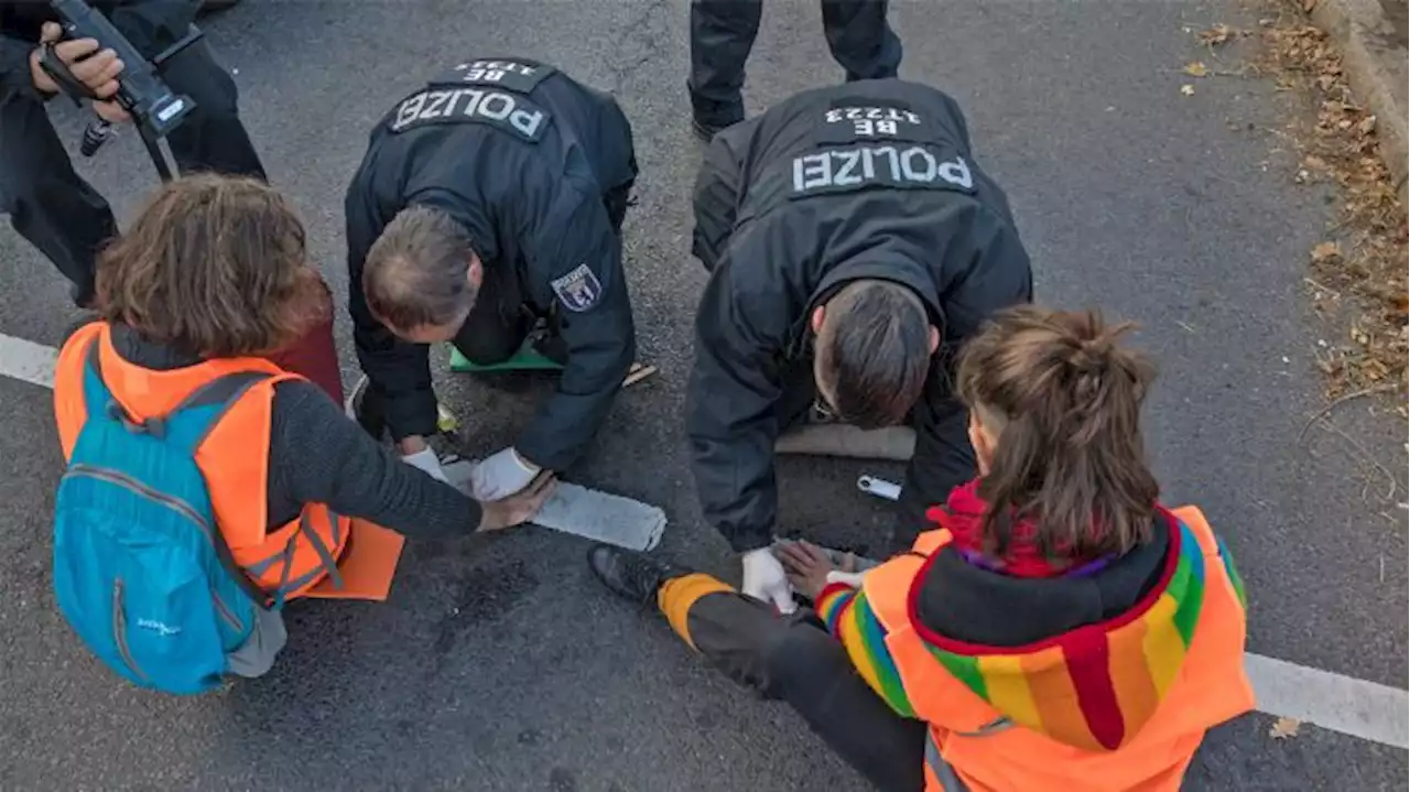 Blockaden von Klima-Demonstranten lösen erneut Staus aus