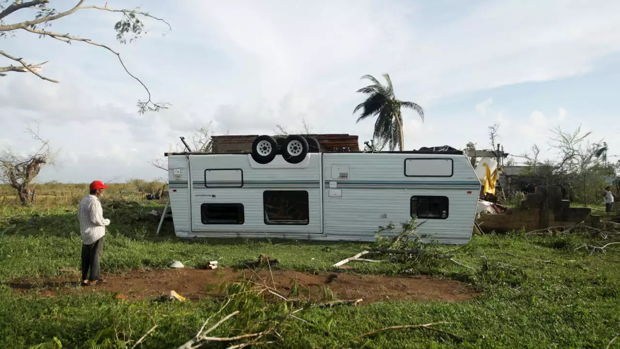 Mexique: rétrogradé en tempête tropicale, l'ouragan Roslyn a fait au moins deux morts