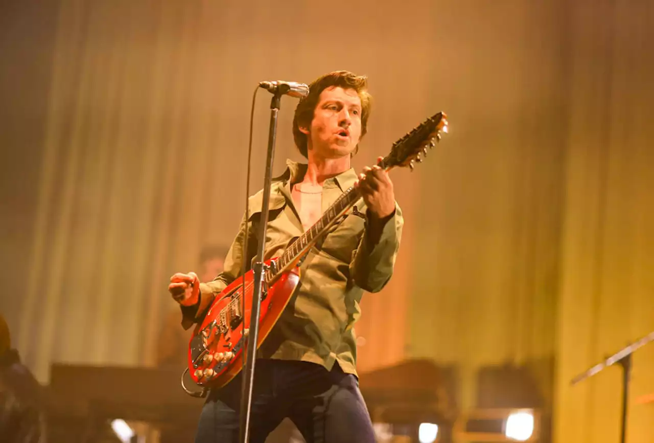 See Arctic Monkeys Debut 'The Car' Songs in Brooklyn Concert Footage