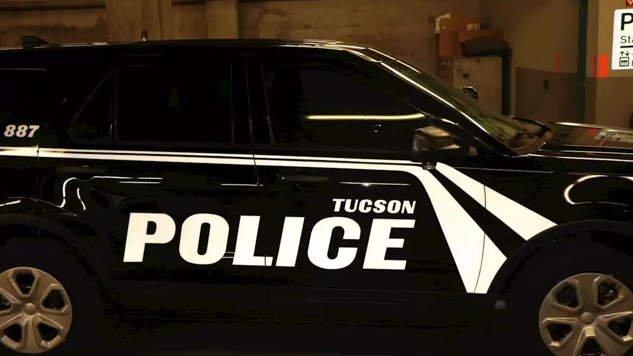 2-vehicle car crash in Tucson leaves 1 dead, 1 hospitalized