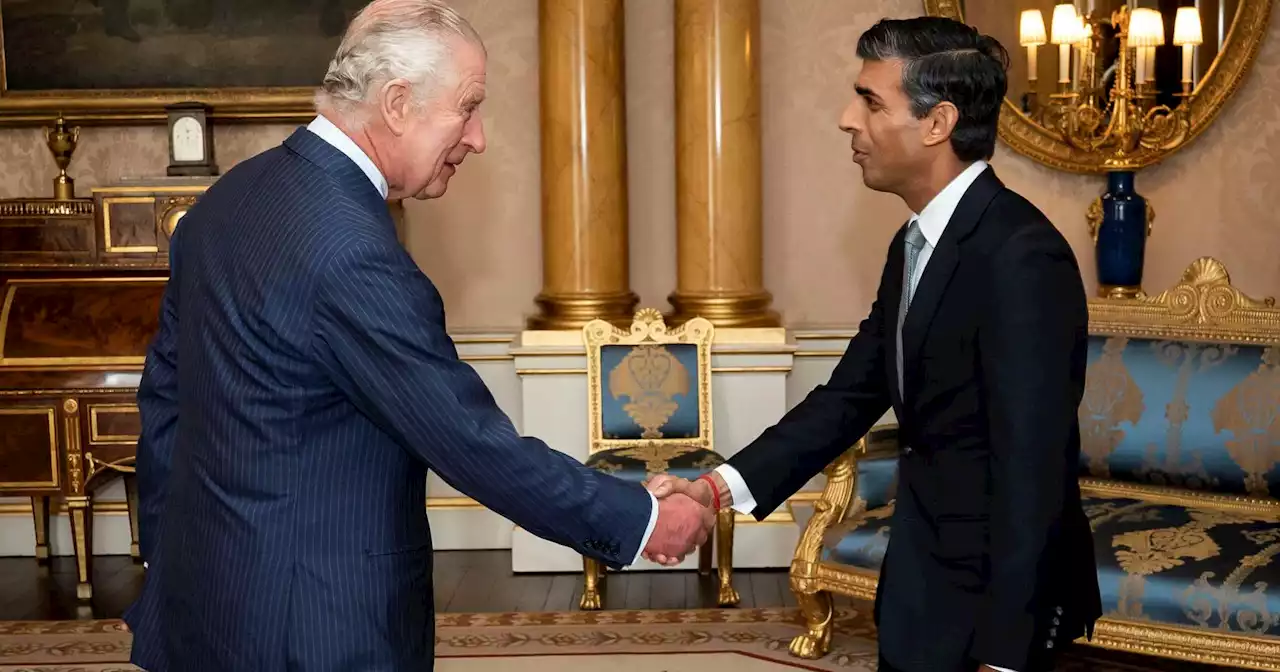 Rishi Sunak officially becomes British prime minister after meeting with King Charles III