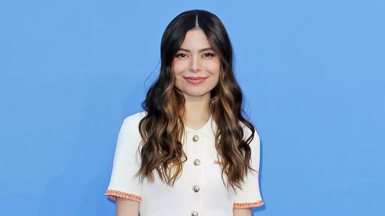 Miranda Cosgrove channelled Kim Kardashian in pink trouser boots and nobody recognised her