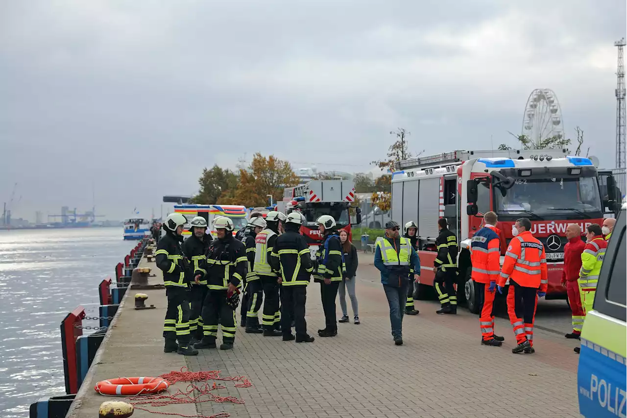 Auto stürzt an Kreuzfahrtterminal ins Wasser – zwei Tote