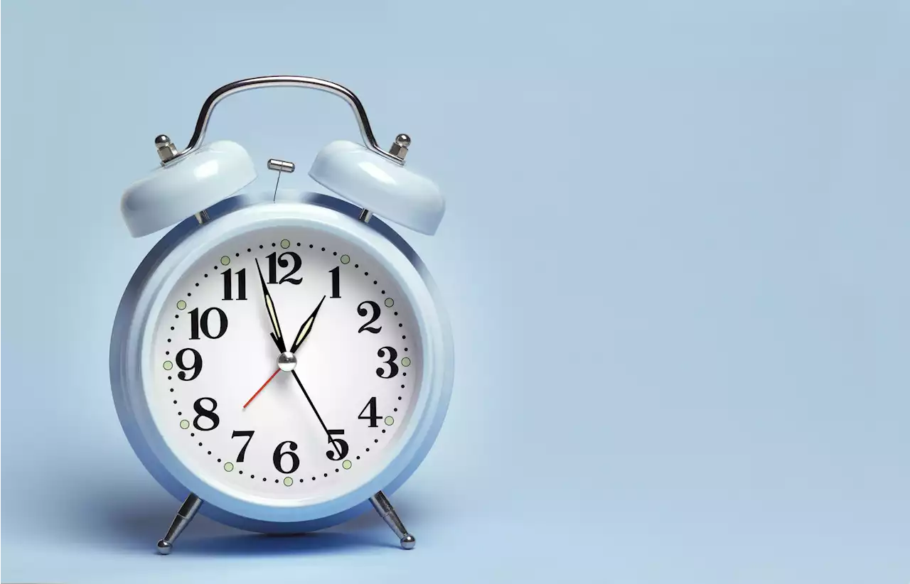 Daylight Savings Time or Daylight Saving Time: Which is Correct?