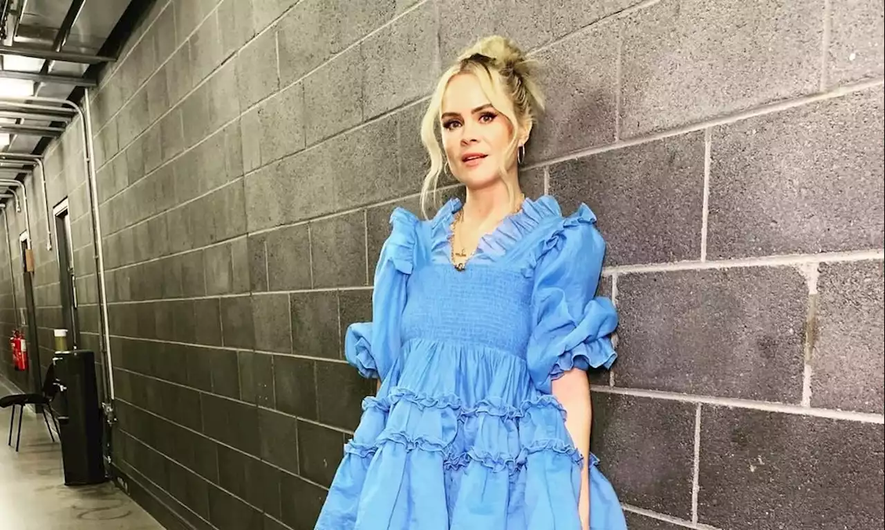 Joanne McNally felt 'embarrassed' after fan interrupts live gig