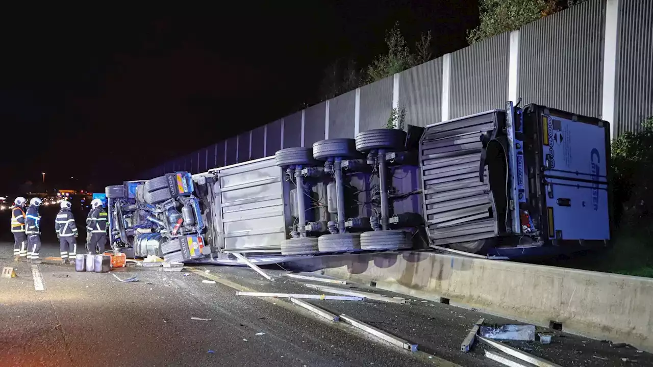 Nach Lkw-Unfall: A46 bei Wuppertal in Richtung Düsseldorf vorerst gesperrt