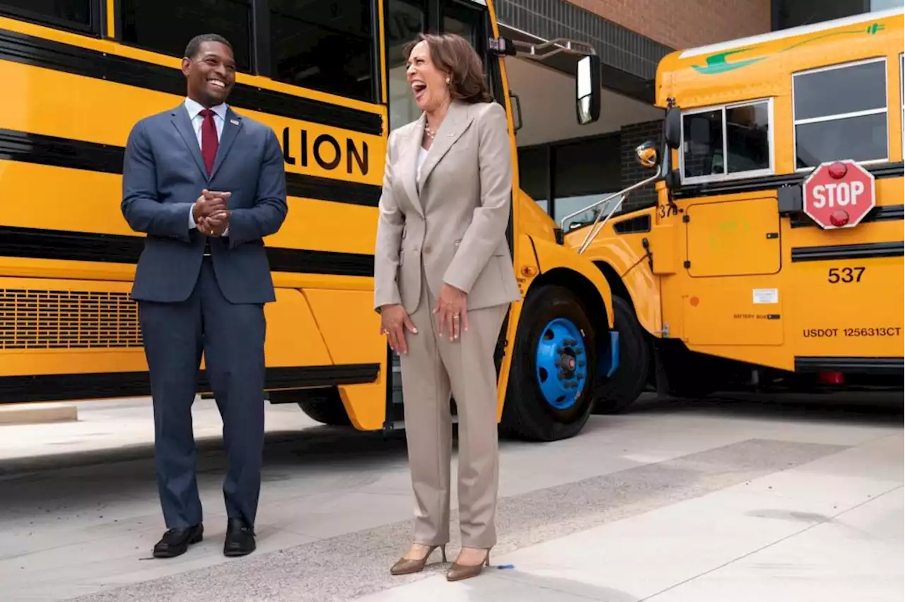 EPA awarding nearly $1 billion to schools for electric buses