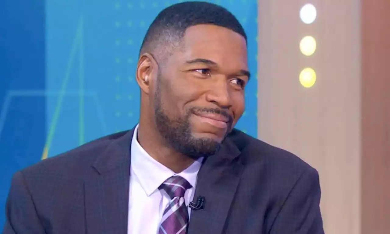 Michael Strahan announces exciting career news live on GMA