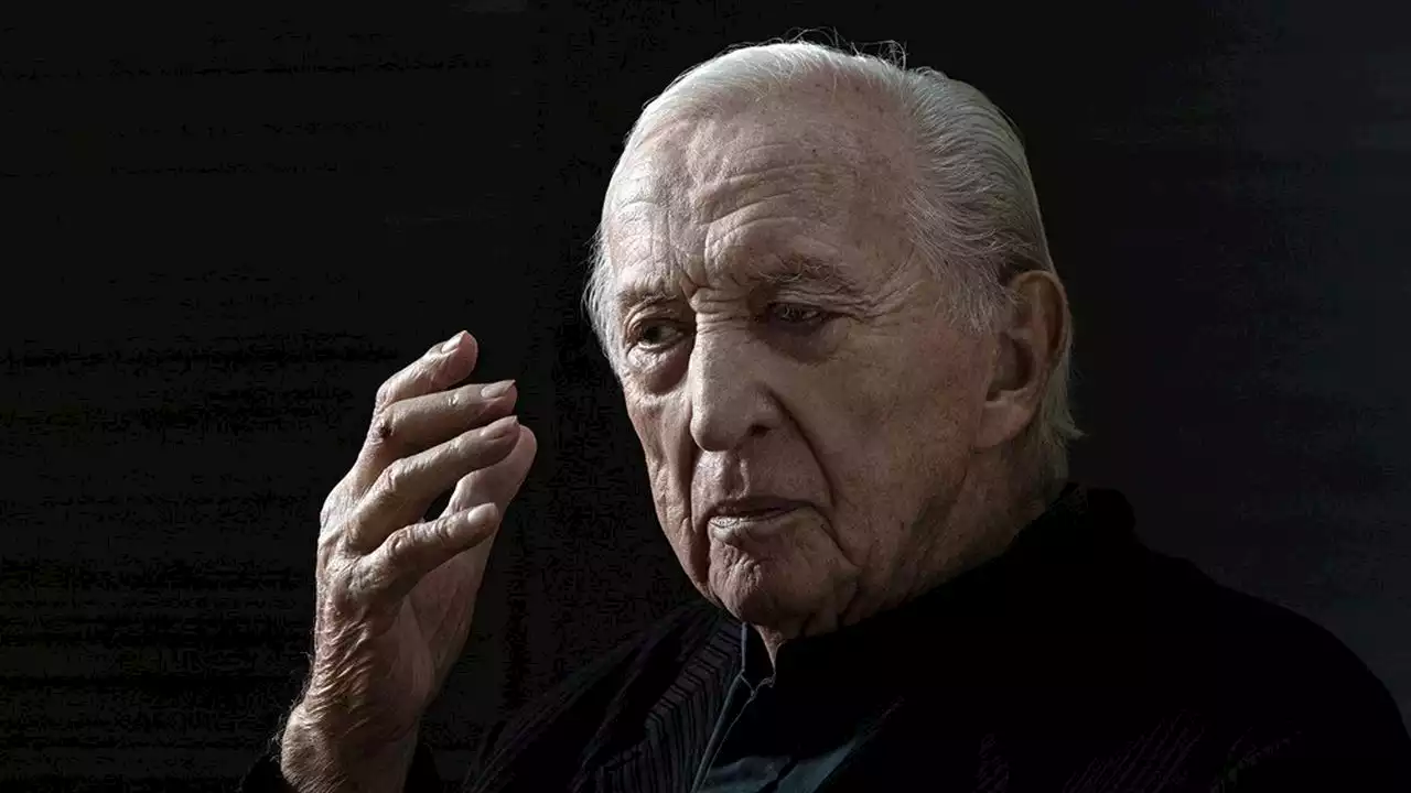 Pierre Soulages : l'enfant chéri de l'abstraction française et inventeur de l'outrenoir