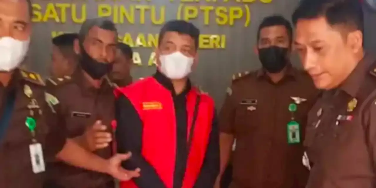 Eks Gubernur Aceh Irwandi Yusuf Bebas dari Lapas Sukamiskin | merdeka.com