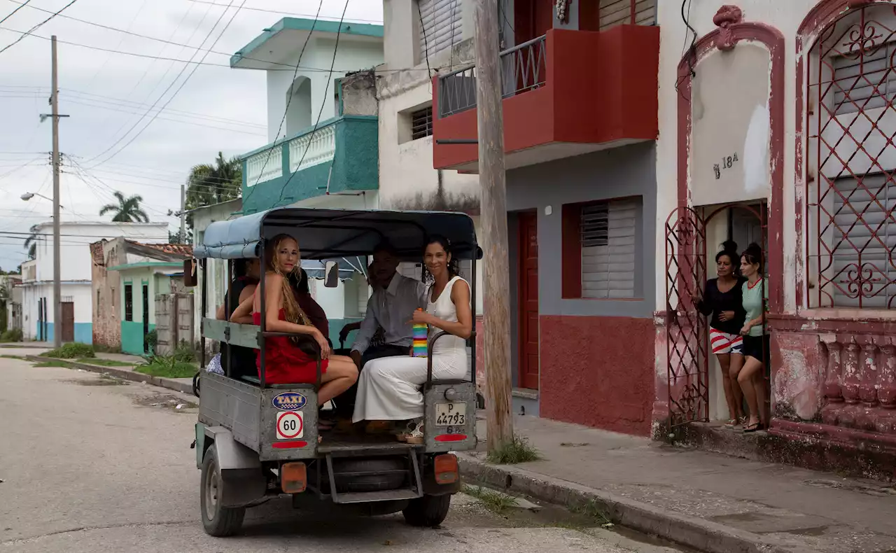 'It's a Big Day': Gay Couples in Cuba Marry Under New Law