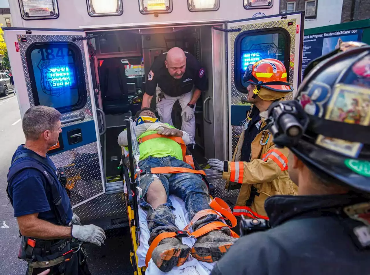 Dramatic rescue: Man falls down 25-foot hole at Upper East Side construction site | amNewYork