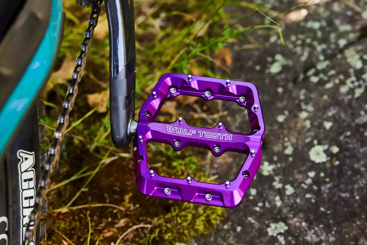 Wolf Tooth Components Waveform Pedals Come in Two Sizes for Proportional Flat Pedal Grip