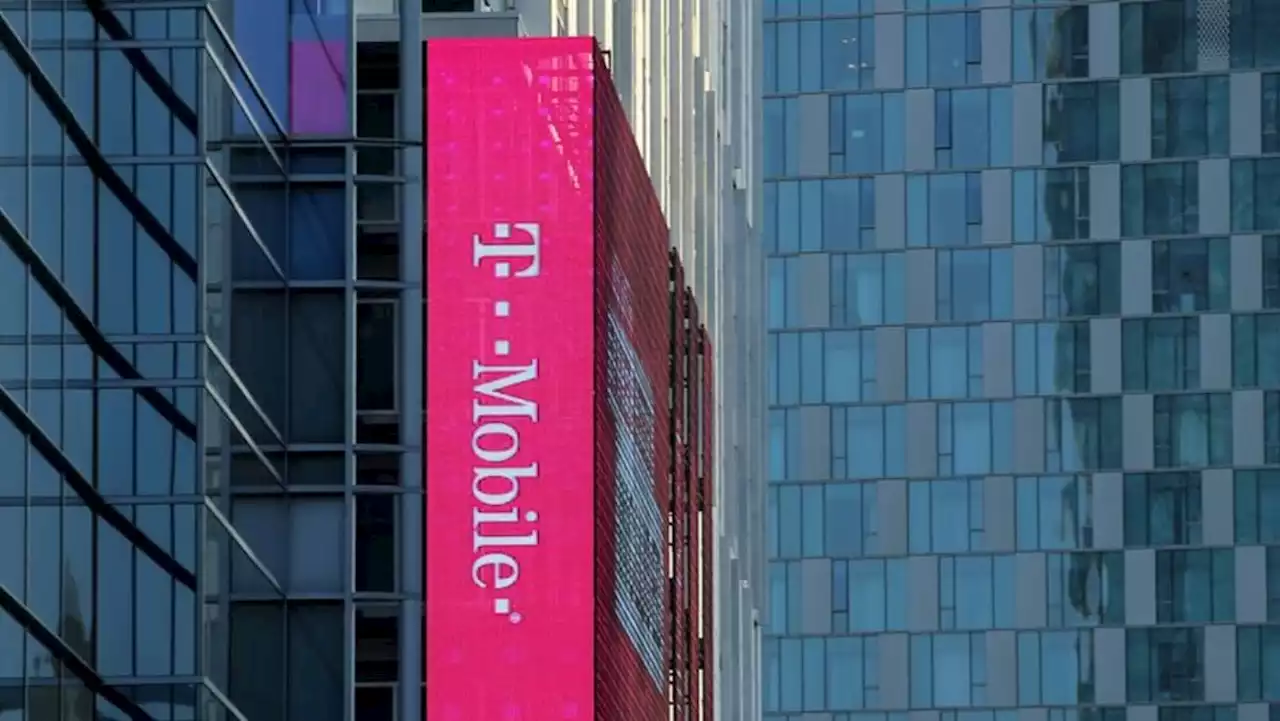 T-Mobile raises 2022 forecast for wireless subscriber additions again