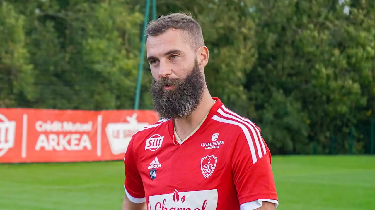 Vidéo - Benoît Paire sait aussi jouer au football : la preuve à l'entraînement du Stade Brestois