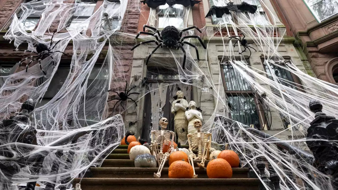 Here’s how much Americans plan to spend on Halloween this year