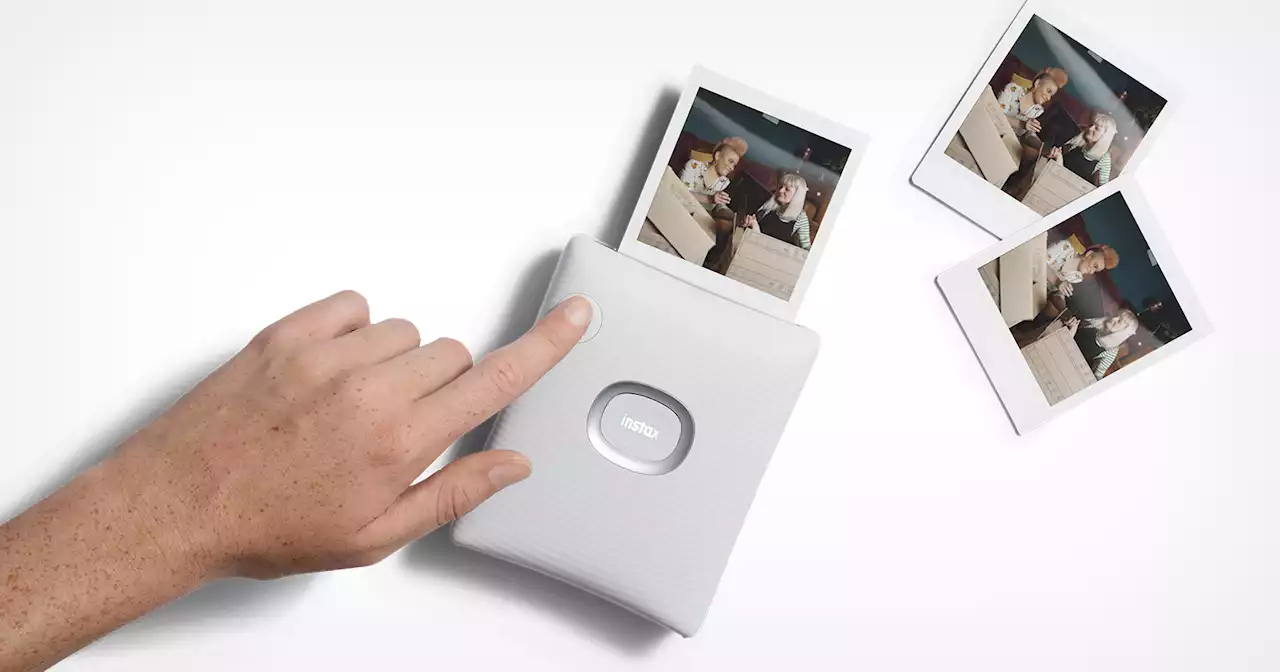 Fujifilm's New Instax Printer Brings the Instant Film Look to Smartphones