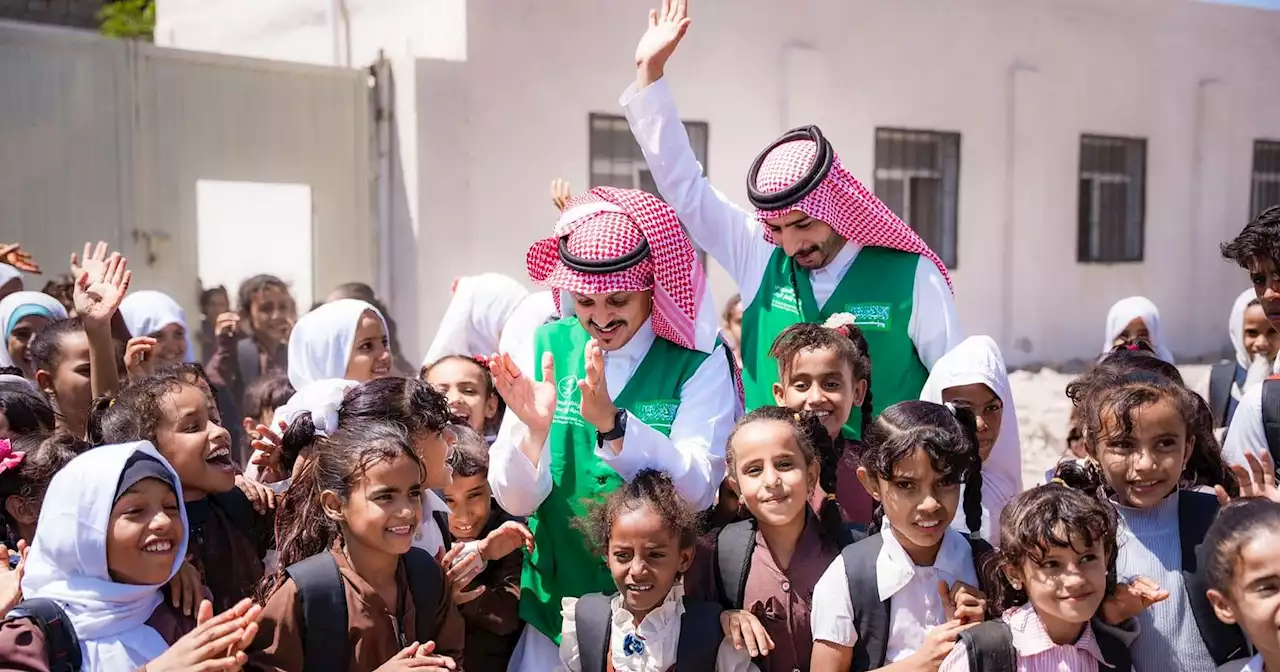'إعمار اليمن' يضع حجر أساس مشروع مدرسة الفقيد محمد نجيب للتعليم النموذجية باليمن