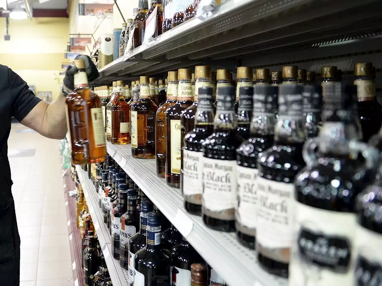 Sask. government poised to sell off remaining public liquor stores