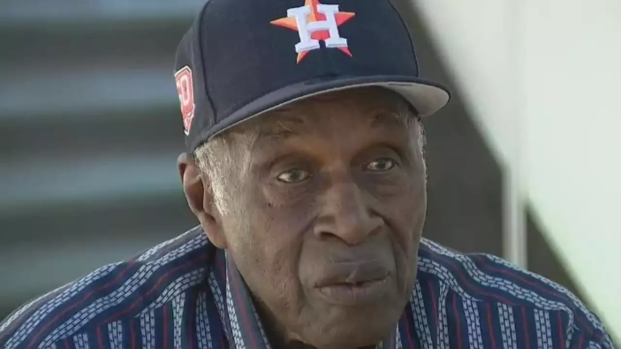 History-making, former Houston Colt 45's player, talks about the