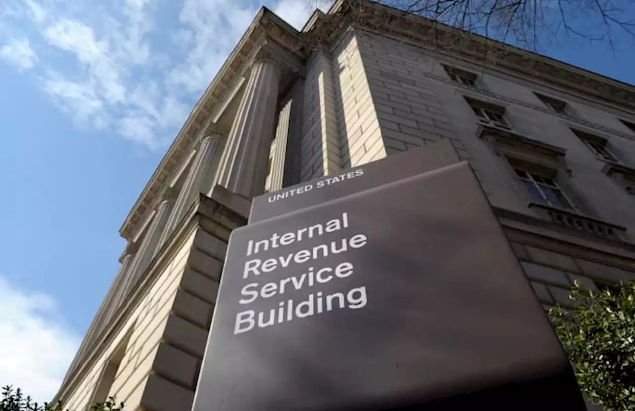 IRS hires 4,000 customer service workers ahead of tax season