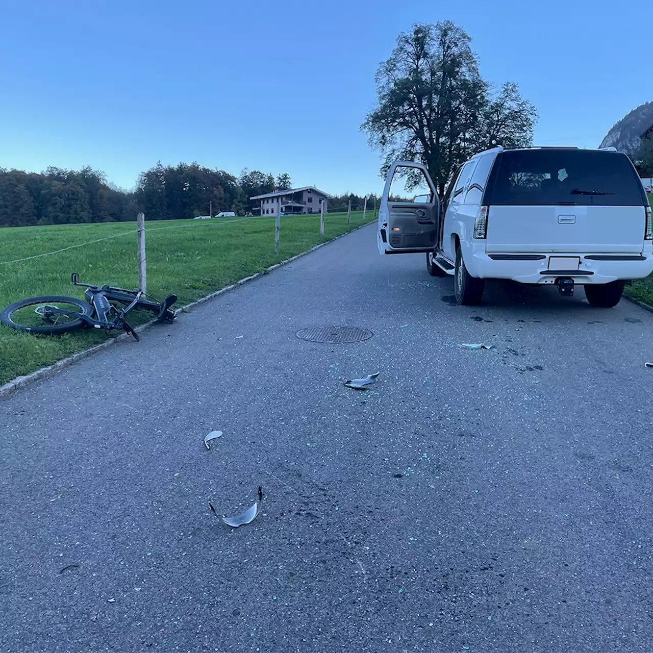 Kerns OW: E-Bike-Fahrer nach Kollision mit Auto schwer verletzt