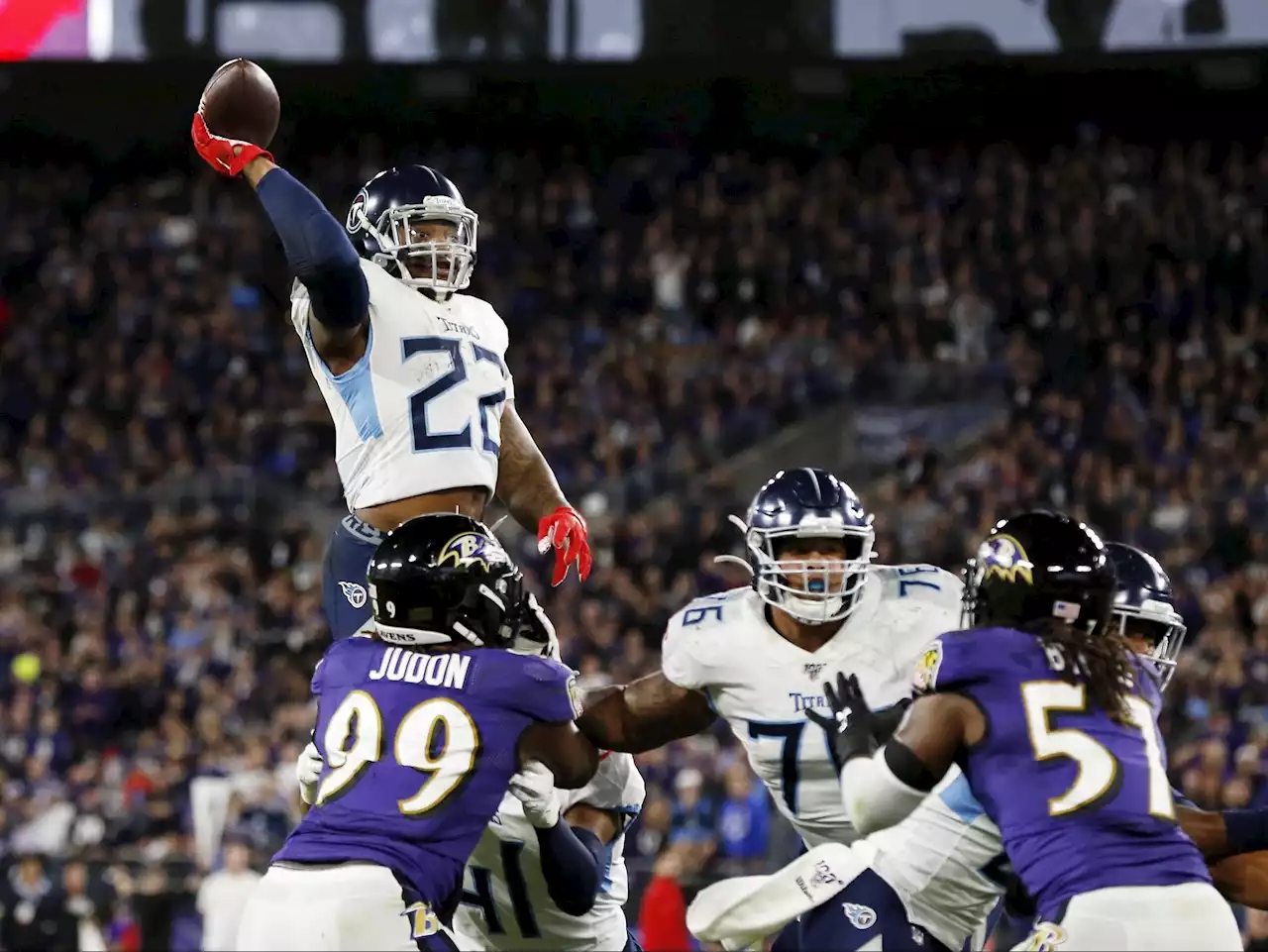 Public is all over the Titans, and other betting notes heading into Week 8