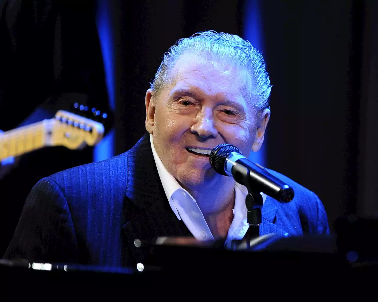 Le chanteur et pianiste Jerry Lee Lewis, légende du rock, est mort