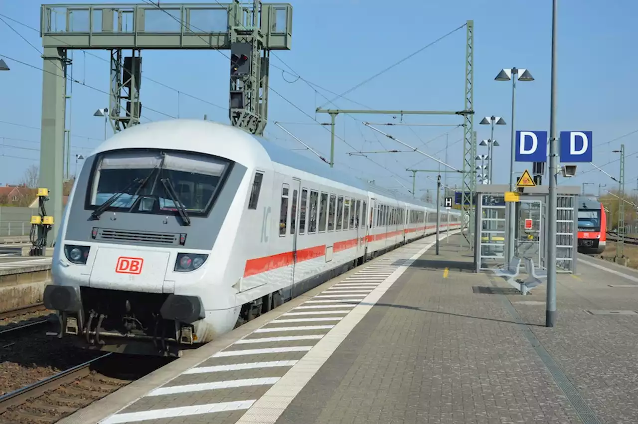 Berlin–Hamburg: Flixtrain nimmt der DB Trassen ab und nutzt sie dann nicht