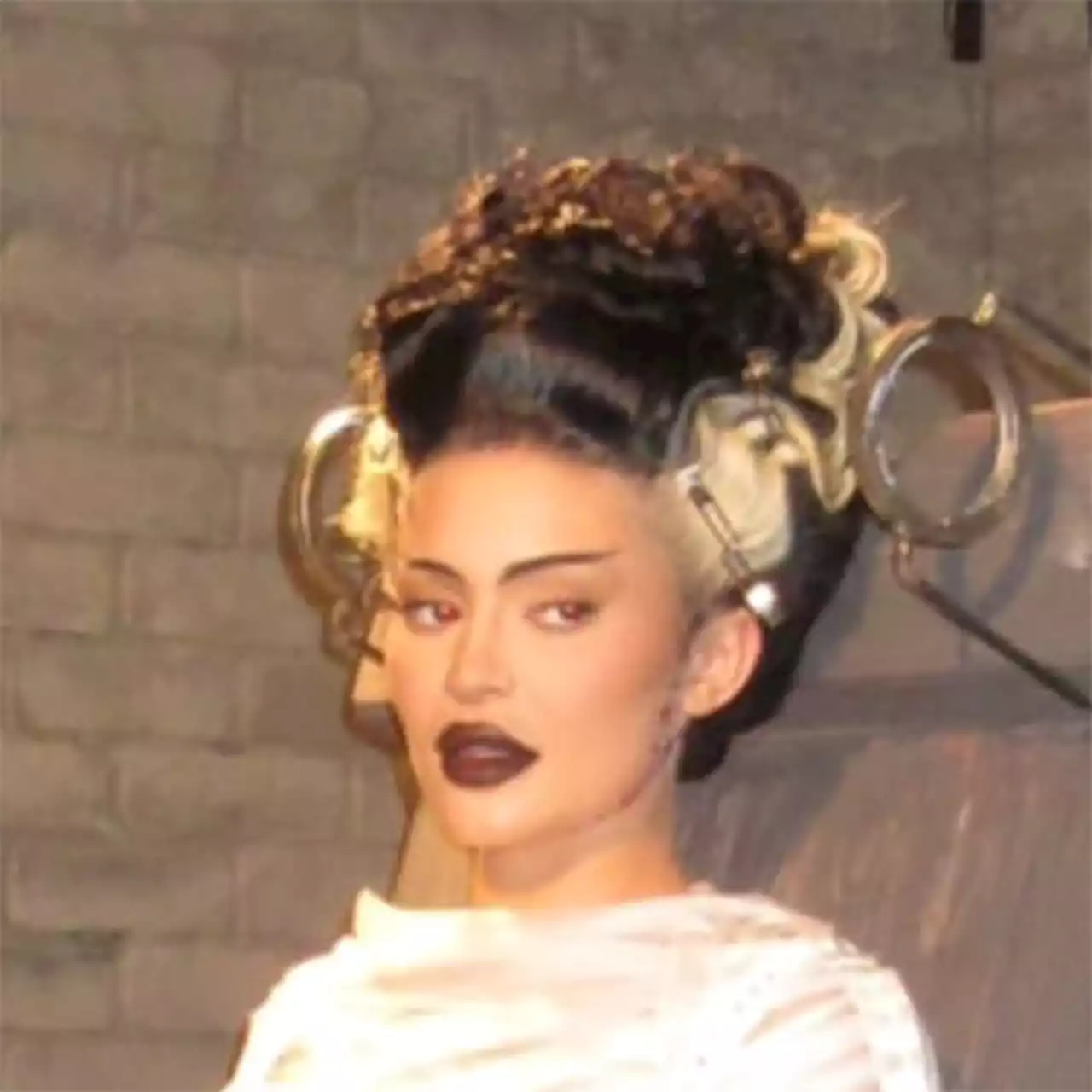 Kylie Jenner Debuts Sexy Bride of Frankenstein Halloween Costume - E! Online