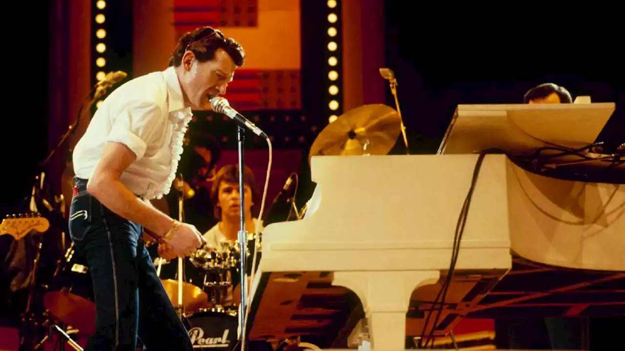 Jerry Lee Lewis, rock 'n' roll pioneer who sang 'Great Balls of Fire,' dies at 87