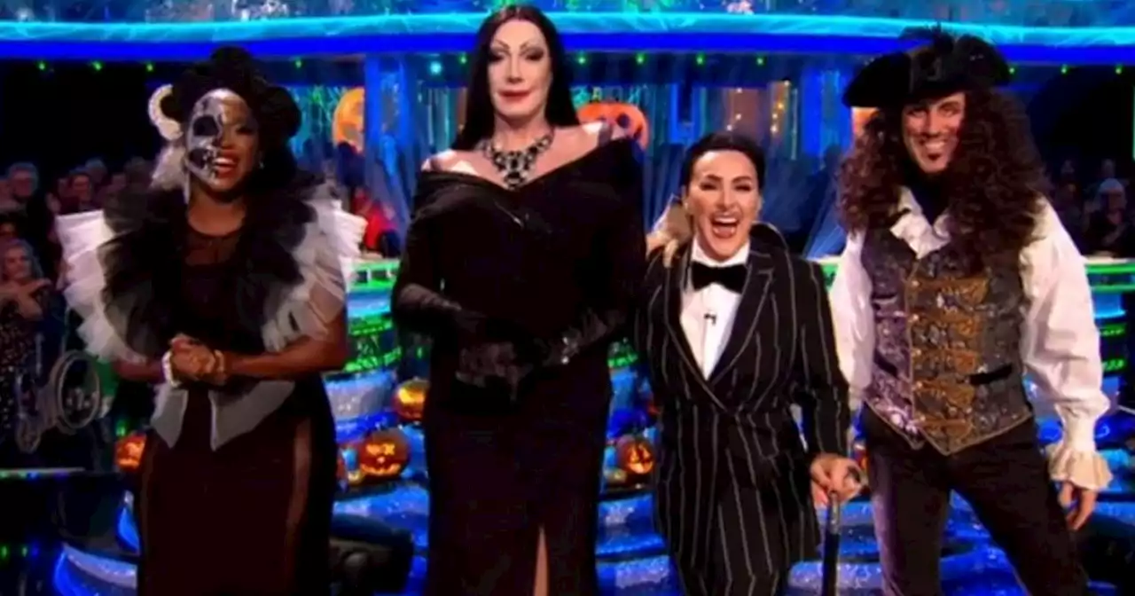 Strictly viewers wowed by Craig's Halloween look as judges 'outdo themselves'