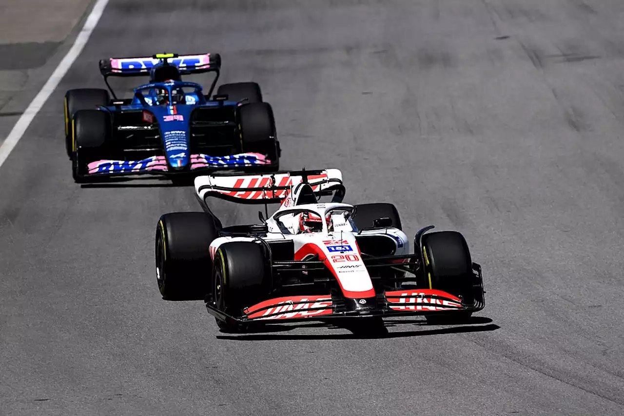 FIA set to reduce the use of black-and-orange flag warnings after 2022 controversies