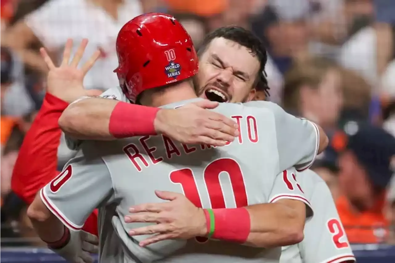 J.T. Realmuto caps Phillies comeback with homer in the 10th to beat Astros, 6-5, in World Series opener