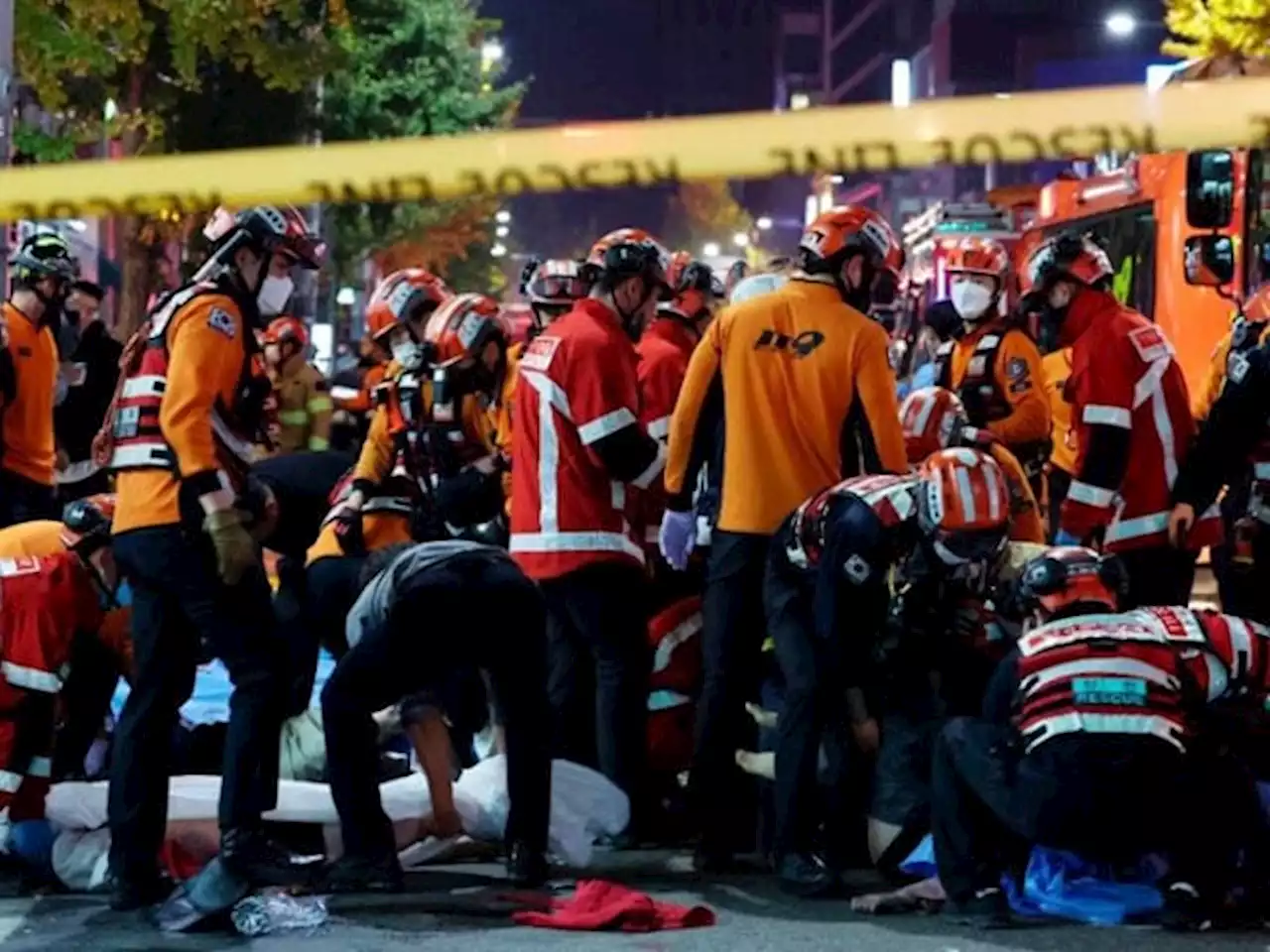 جنوبی کوریا میں ہالووین تہوار کی تقریب میں بھگدڑ مچنے سے 146 افراد ہلاک - ایکسپریس اردو