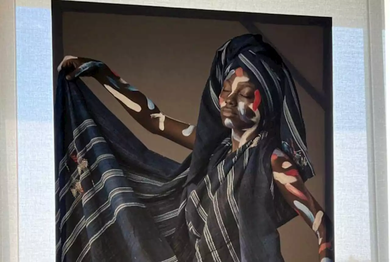 PHOTOS: Hakeem Salaam, Minika Ohobu showcase Nigerian fabrics at Abuja art exhibition | TheCable