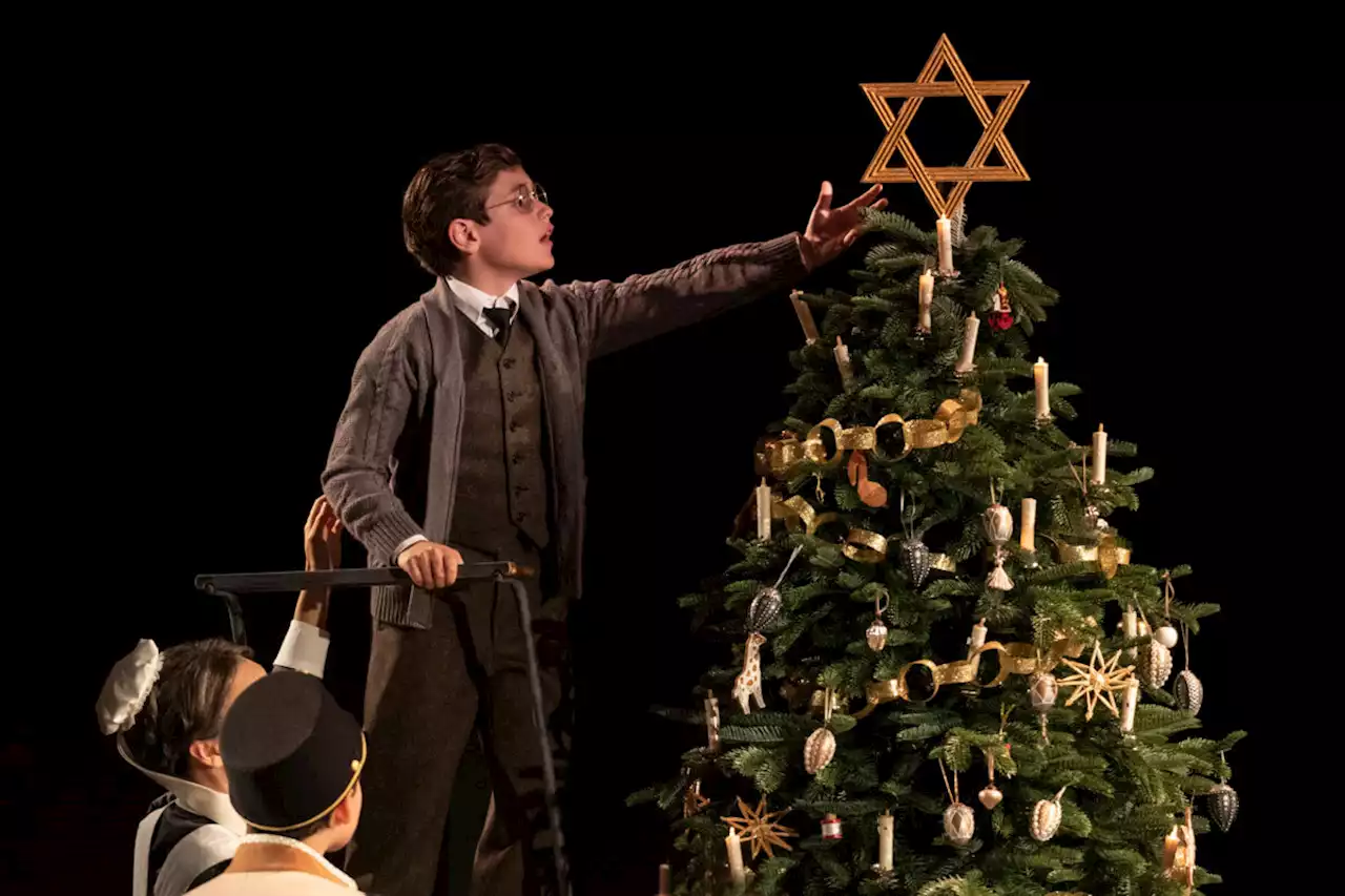 Review | Tom Stoppard reflects on Jewish roots in lavish ‘Leopoldstadt’ | amNewYork