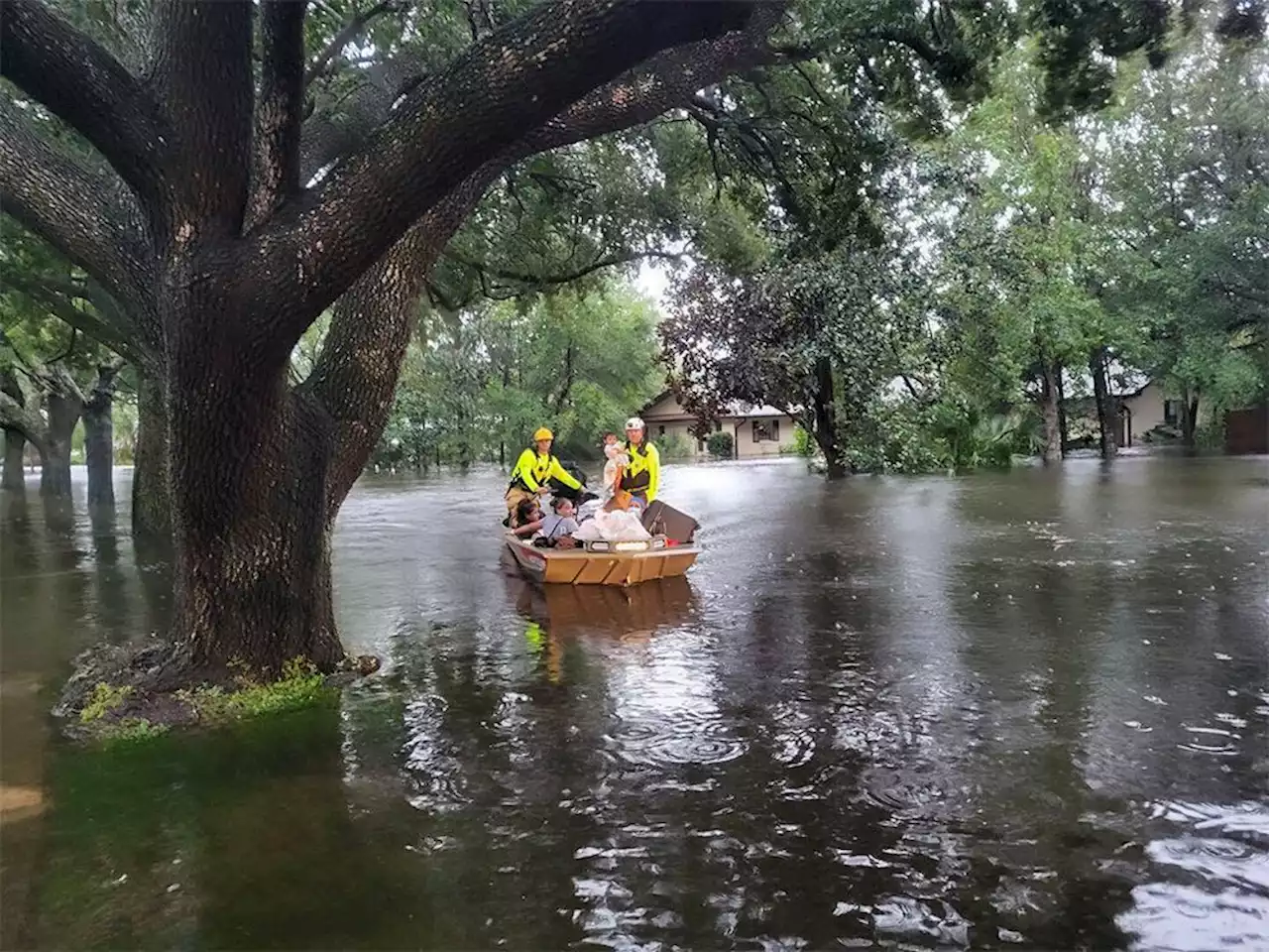 Ian is long gone but water keeps rising in central Florida