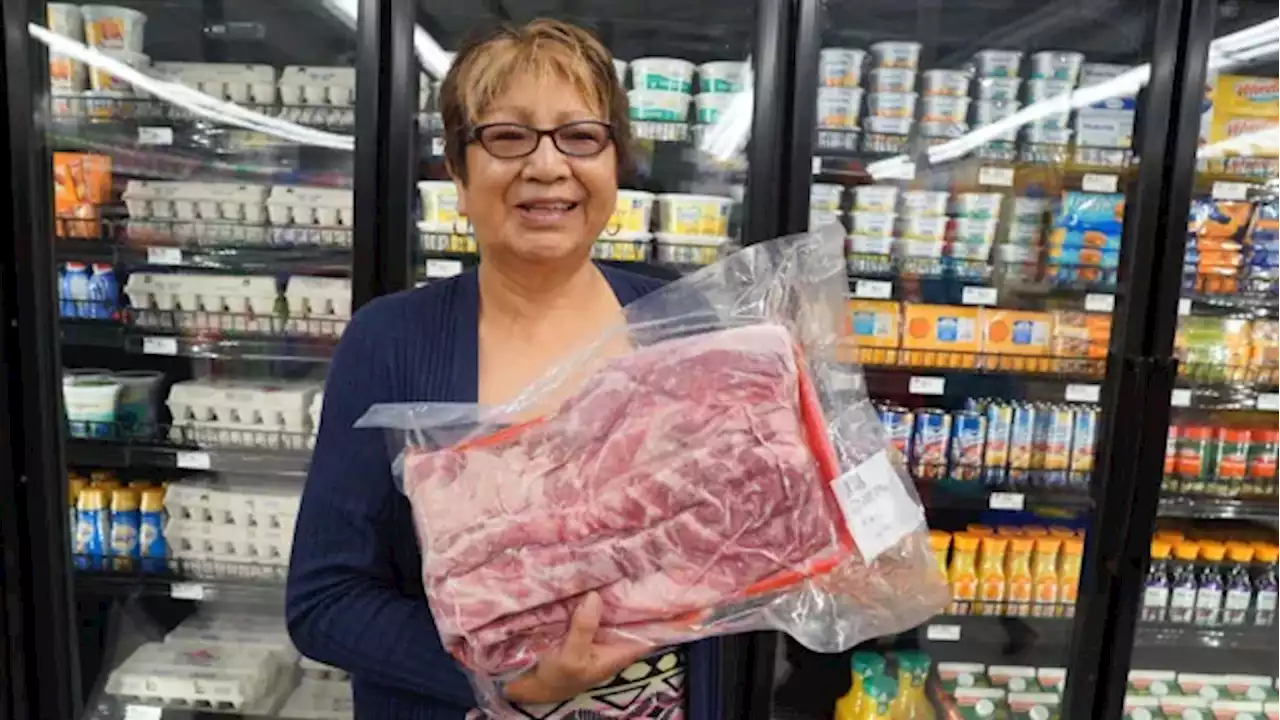 Pukatawagan residents celebrate opening of First Nation's new community-owned grocery store | CBC News