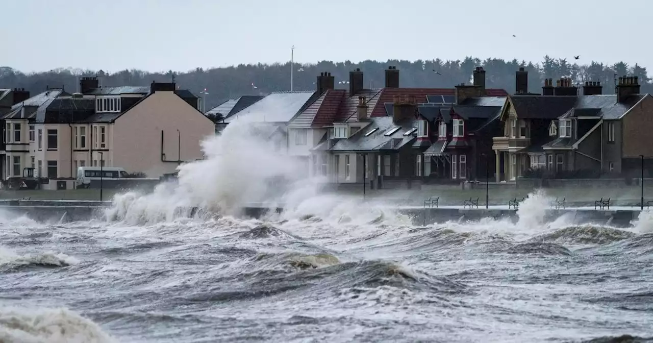 Scotland 'danger to life' weather warnings as tiles could be ripped from roofs