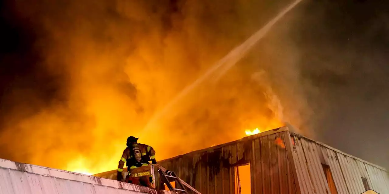 MFRD battles large fire engulfing vacant church in Mobile this weekend