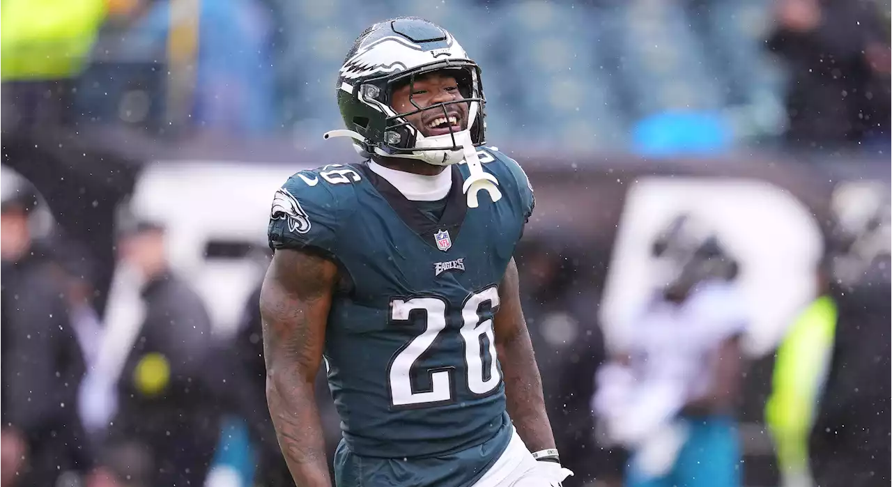 Eagles shake off slow start vs. Jaguars, remain only unbeaten team in NFL